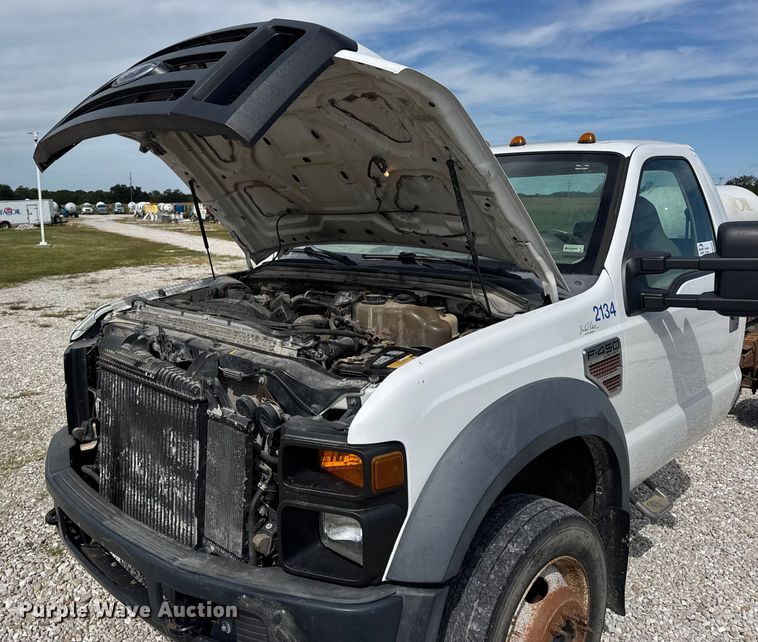 image for item DW6552 2010 Ford  F450 Super Duty XL  truck cab and chassis