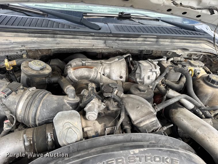 image for item DW6552 2010 Ford  F450 Super Duty XL  truck cab and chassis