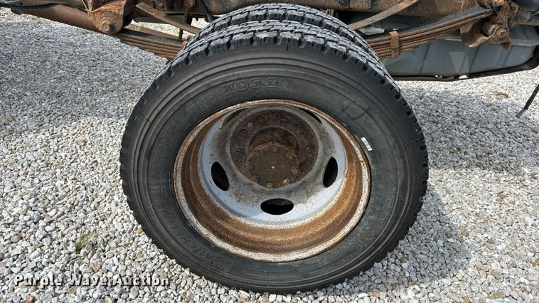 image for item DW6552 2010 Ford  F450 Super Duty XL  truck cab and chassis