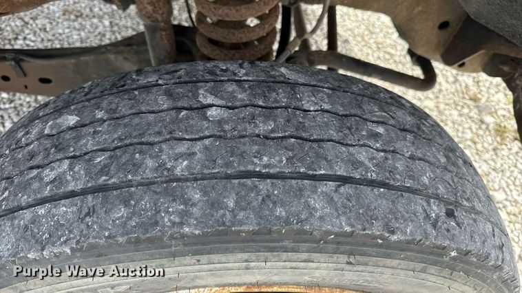 image for item DW6552 2010 Ford  F450 Super Duty XL  truck cab and chassis