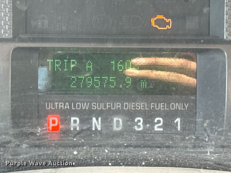 image for item DW6552 2010 Ford  F450 Super Duty XL  truck cab and chassis