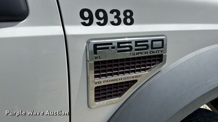 image for item DW6555 2008 Ford F550 Super Duty XL utility / service truck