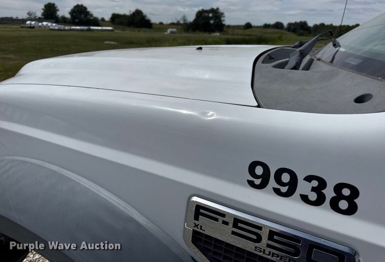 image for item DW6555 2008 Ford F550 Super Duty XL utility / service truck