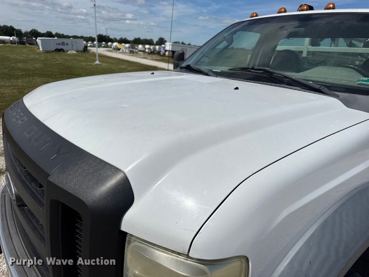 image for item DW6555 2008 Ford F550 Super Duty XL utility / service truck