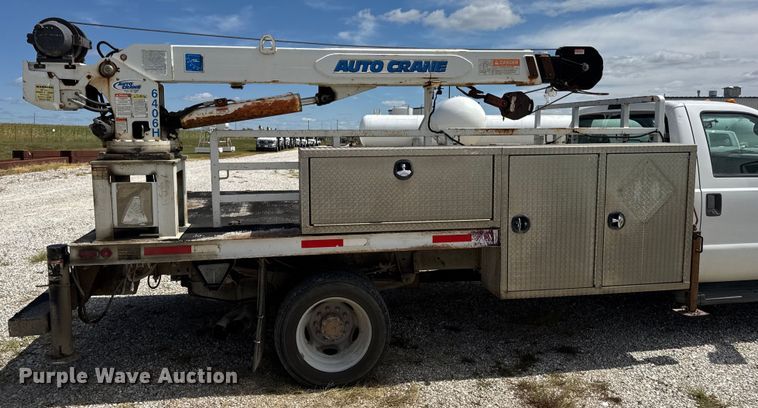 image for item DW6555 2008 Ford F550 Super Duty XL utility / service truck