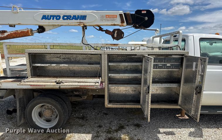 image for item DW6555 2008 Ford F550 Super Duty XL utility / service truck