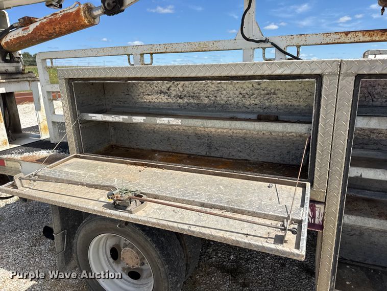 image for item DW6555 2008 Ford F550 Super Duty XL utility / service truck