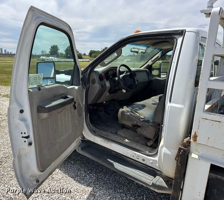 image for item DW6555 2008 Ford F550 Super Duty XL utility / service truck