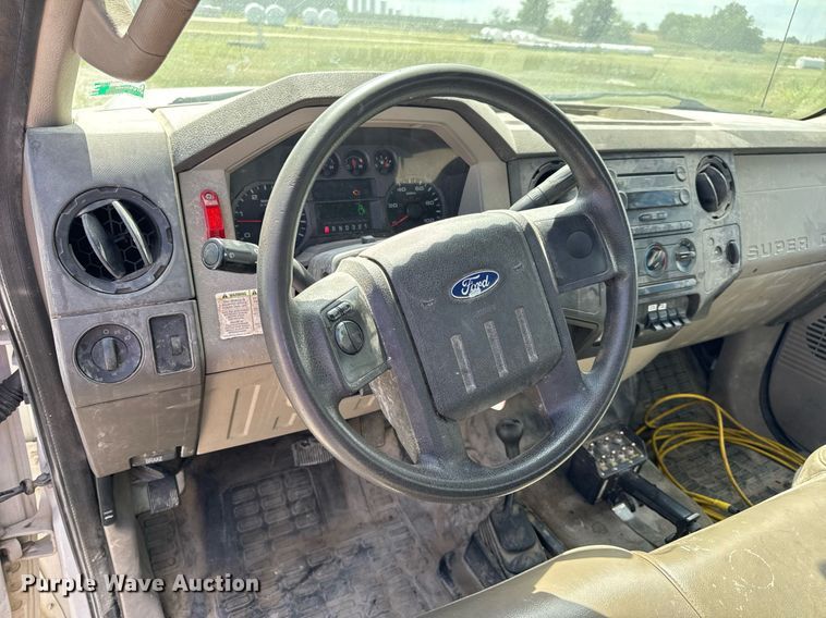 image for item DW6555 2008 Ford F550 Super Duty XL utility / service truck