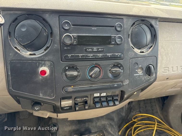 image for item DW6555 2008 Ford F550 Super Duty XL utility / service truck