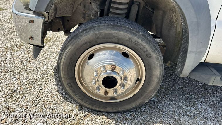 image for item DW6555 2008 Ford F550 Super Duty XL utility / service truck