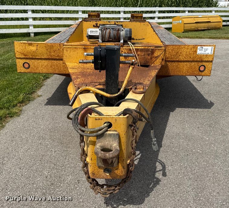 image for item DW6558 1999 Eager Beaver 20HALX equipment trailer