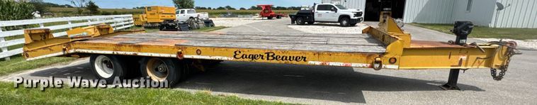 image for item DW6558 1999 Eager Beaver 20HALX equipment trailer