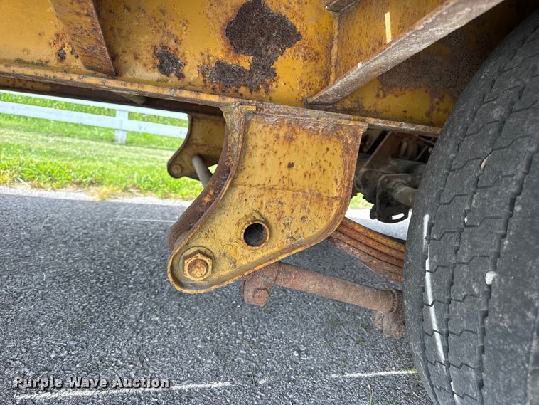 image for item DW6558 1999 Eager Beaver 20HALX equipment trailer