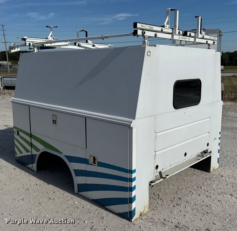 image for item DW6563 Reading Classic 2 pickup truck utility bed