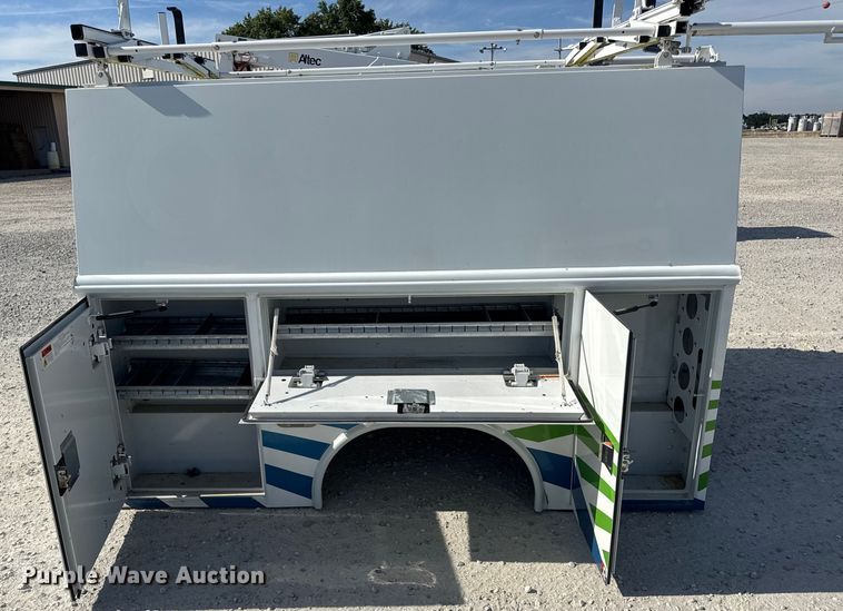 image for item DW6563 Reading Classic 2 pickup truck utility bed