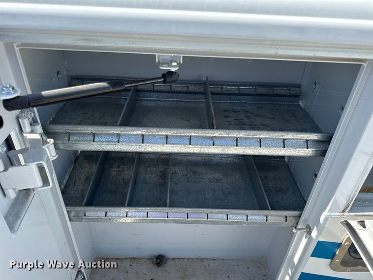 image for item DW6563 Reading Classic 2 pickup truck utility bed