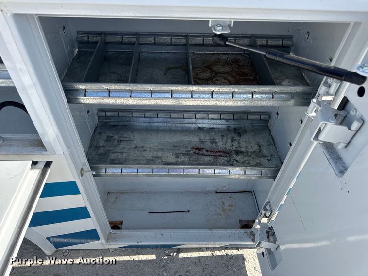 image for item DW6563 Reading Classic 2 pickup truck utility bed