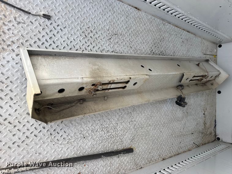 image for item DW6563 Reading Classic 2 pickup truck utility bed