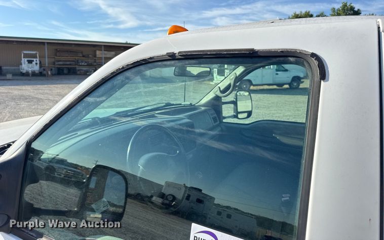 image for item DW6567 1999 Ford F450 Super Duty XL dump flatbed truck