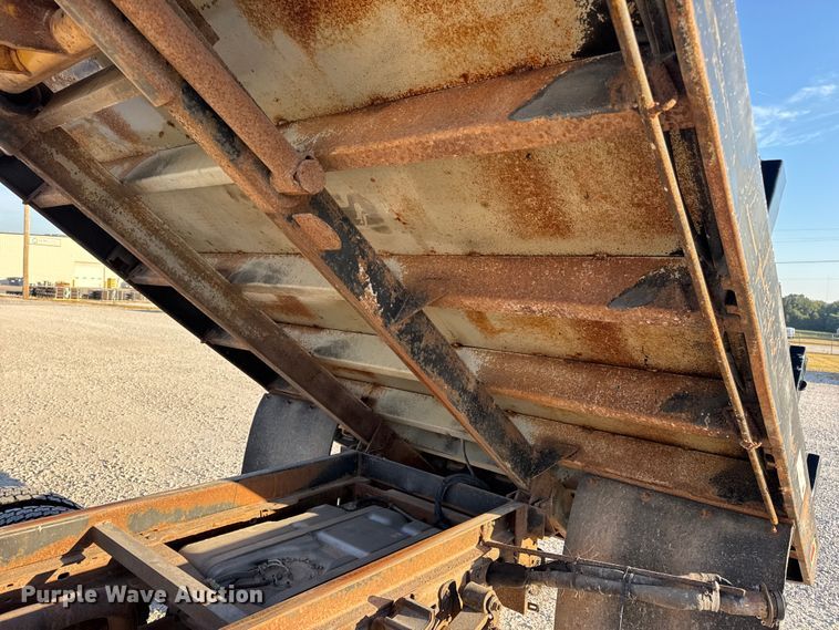 image for item DW6567 1999 Ford F450 Super Duty XL dump flatbed truck