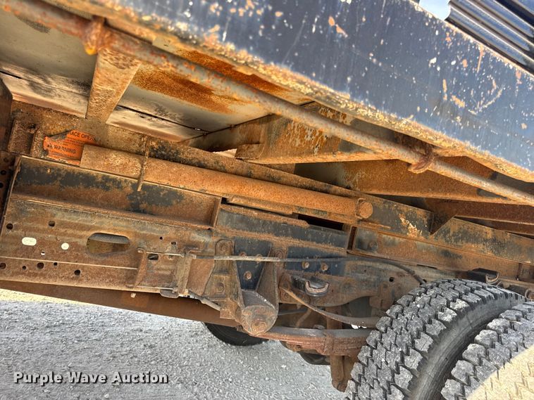 image for item DW6567 1999 Ford F450 Super Duty XL dump flatbed truck