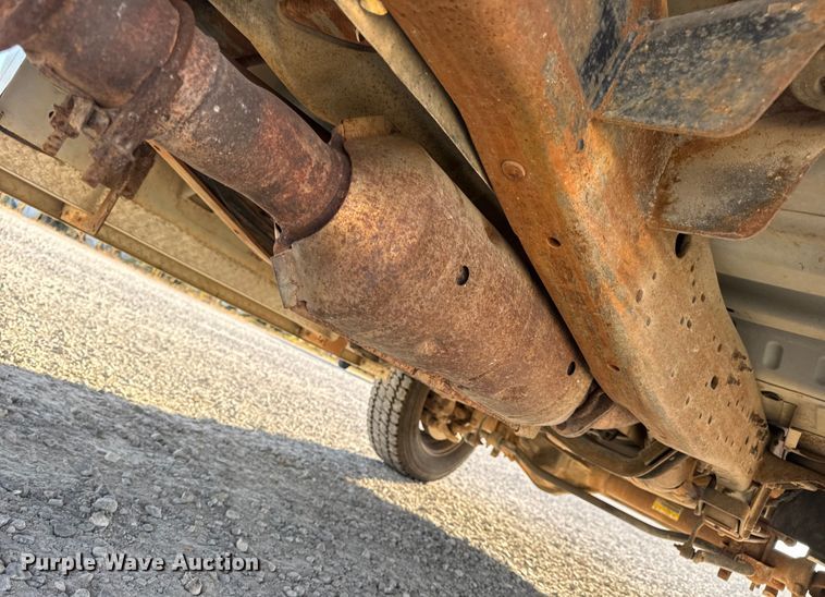 image for item DW6567 1999 Ford F450 Super Duty XL dump flatbed truck