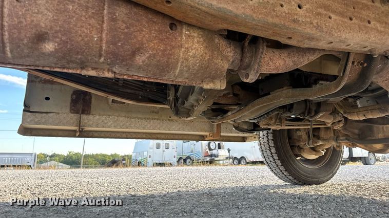 image for item DW6567 1999 Ford F450 Super Duty XL dump flatbed truck