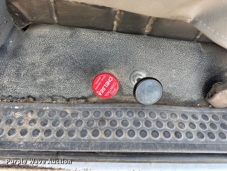 image for item DW6567 1999 Ford F450 Super Duty XL dump flatbed truck