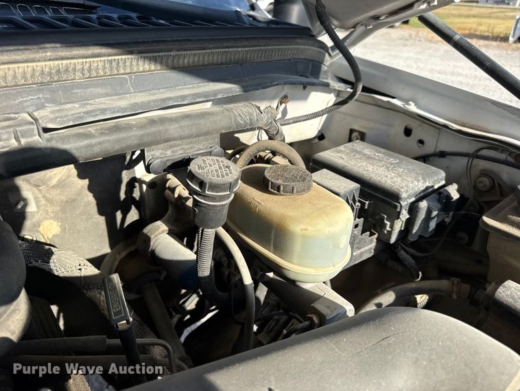 image for item DW6567 1999 Ford F450 Super Duty XL dump flatbed truck