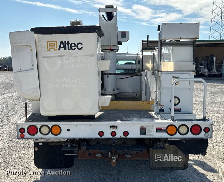 image for item DW6568 2015 Ford F550 Super Duty XL bucket truck