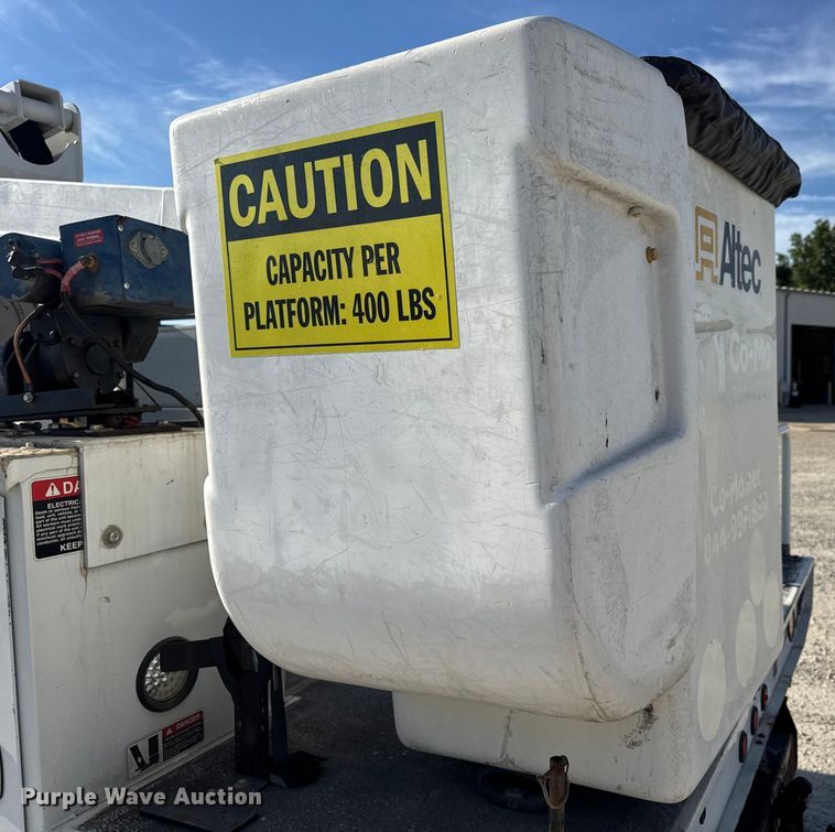 image for item DW6568 2015 Ford F550 Super Duty XL bucket truck