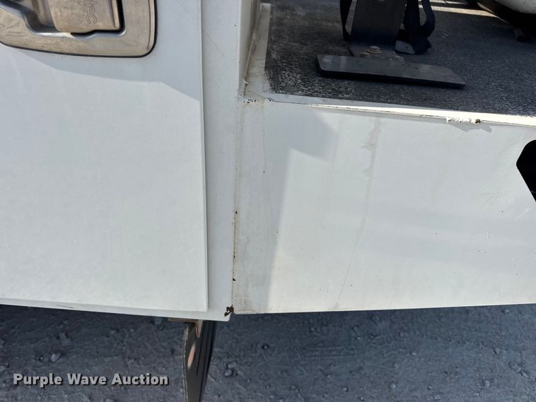 image for item DW6568 2015 Ford F550 Super Duty XL bucket truck