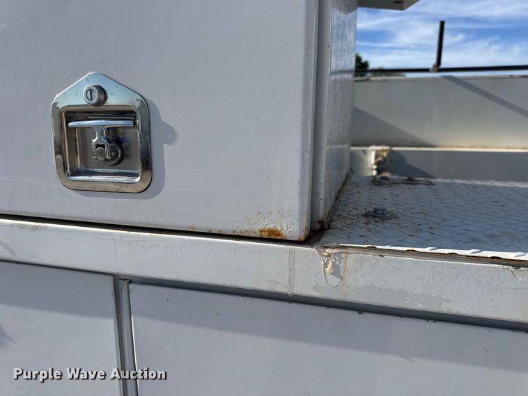 image for item DW6568 2015 Ford F550 Super Duty XL bucket truck