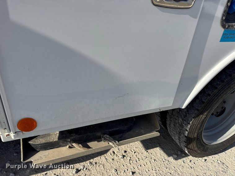 image for item DW6568 2015 Ford F550 Super Duty XL bucket truck