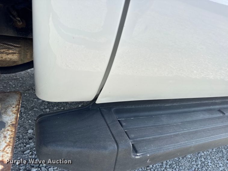 image for item DW6568 2015 Ford F550 Super Duty XL bucket truck