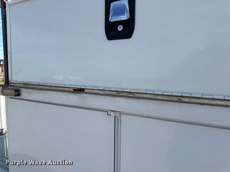 image for item DW6568 2015 Ford F550 Super Duty XL bucket truck