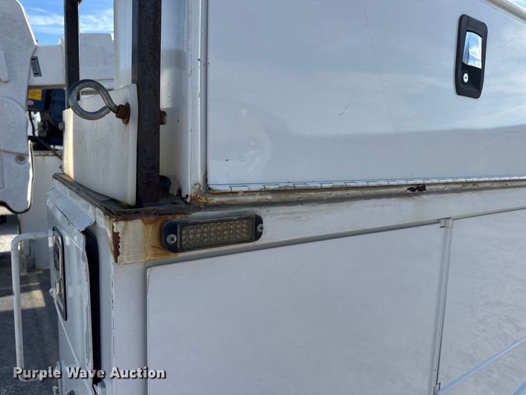 image for item DW6568 2015 Ford F550 Super Duty XL bucket truck