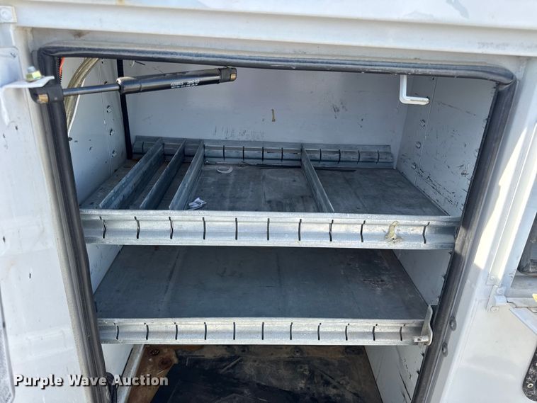 image for item DW6568 2015 Ford F550 Super Duty XL bucket truck