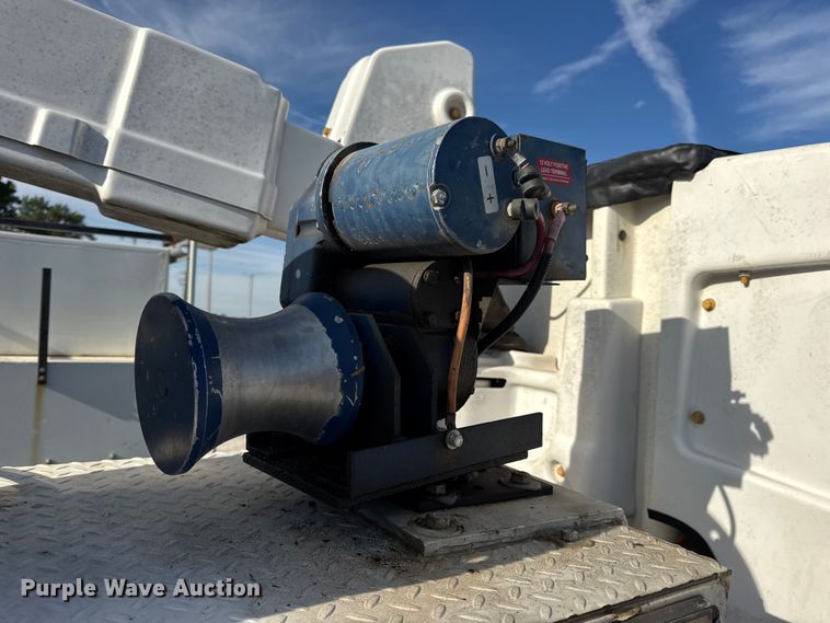 image for item DW6568 2015 Ford F550 Super Duty XL bucket truck