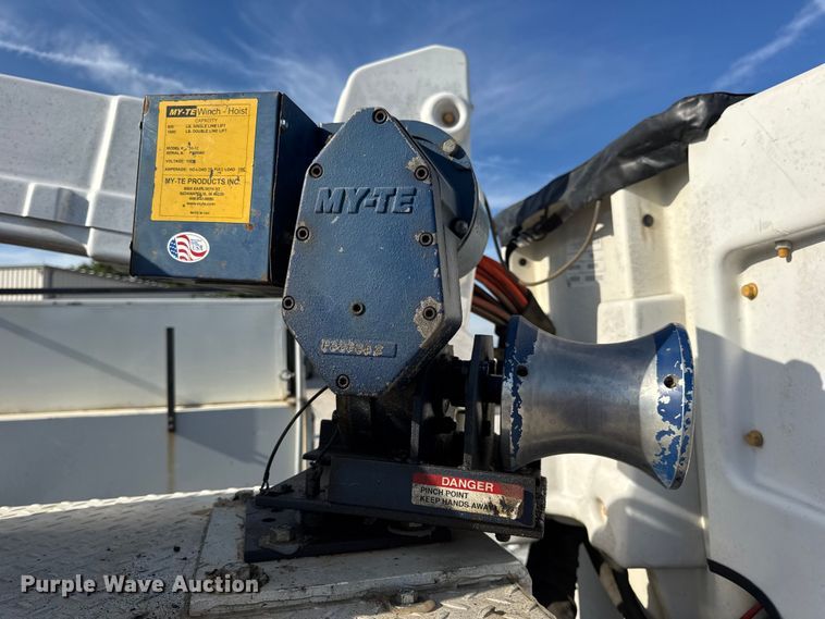 image for item DW6568 2015 Ford F550 Super Duty XL bucket truck