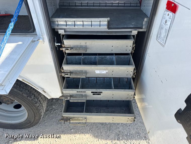 image for item DW6568 2015 Ford F550 Super Duty XL bucket truck