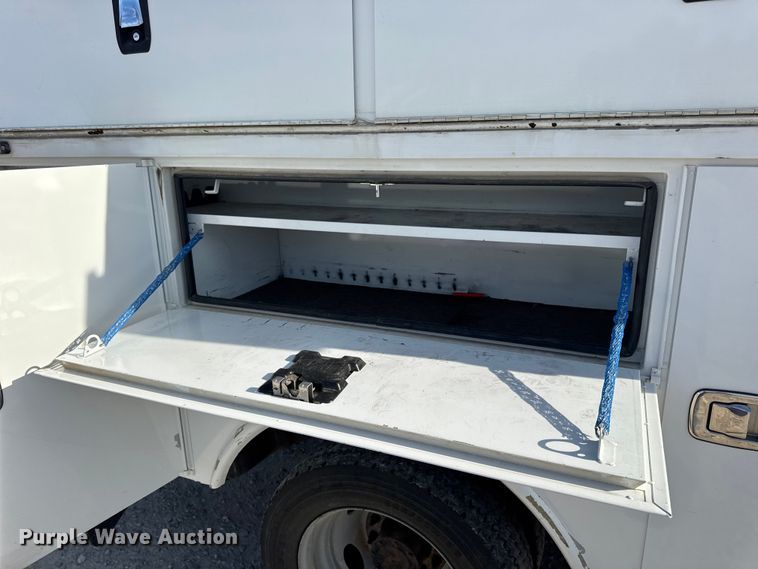 image for item DW6568 2015 Ford F550 Super Duty XL bucket truck