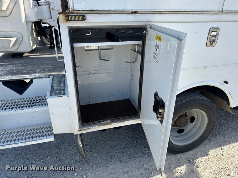 image for item DW6568 2015 Ford F550 Super Duty XL bucket truck