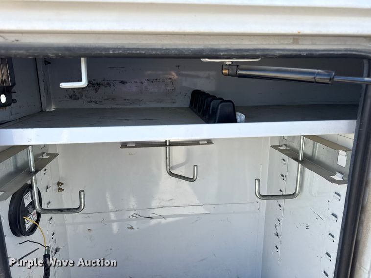 image for item DW6568 2015 Ford F550 Super Duty XL bucket truck