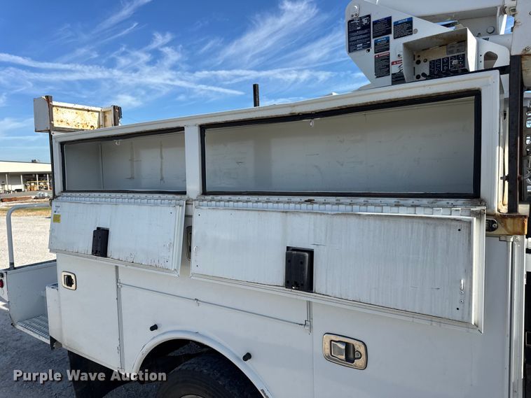 image for item DW6568 2015 Ford F550 Super Duty XL bucket truck