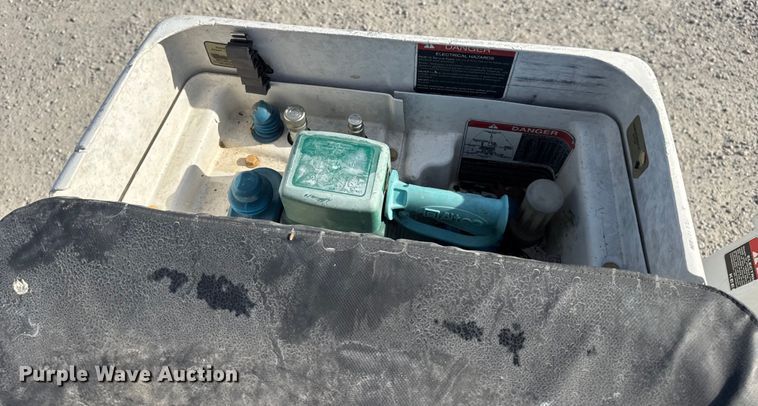 image for item DW6568 2015 Ford F550 Super Duty XL bucket truck