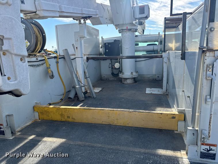 image for item DW6568 2015 Ford F550 Super Duty XL bucket truck