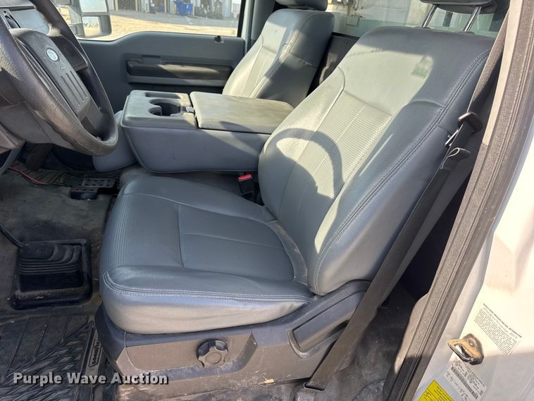 image for item DW6568 2015 Ford F550 Super Duty XL bucket truck