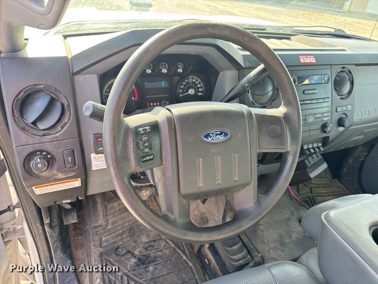 image for item DW6568 2015 Ford F550 Super Duty XL bucket truck